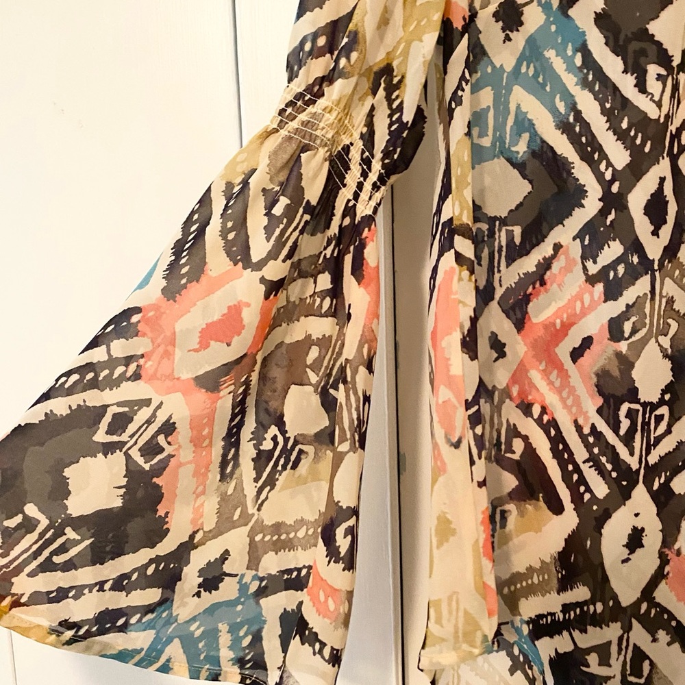 Colorful Patterned Blouse - Picture 2 of 3